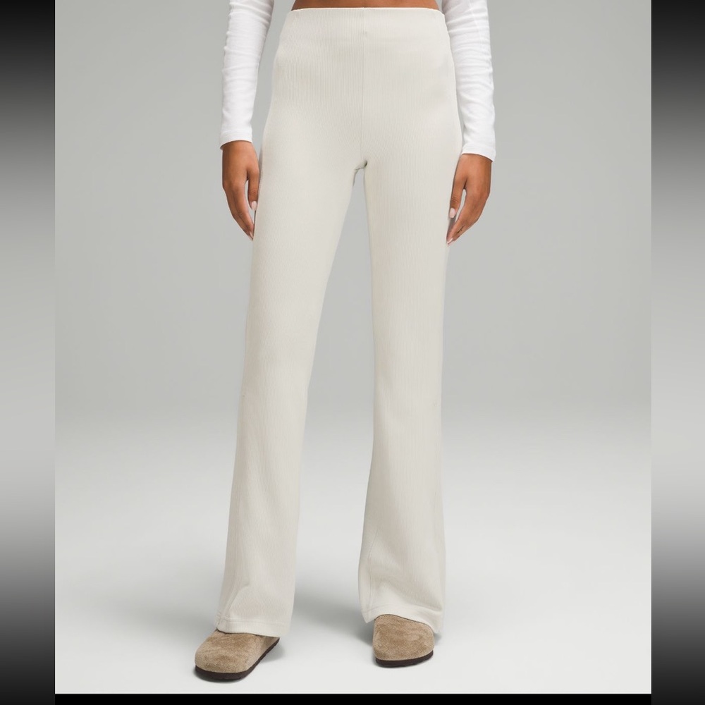Lululemon brushed softstreme rib zip flare 32.5”